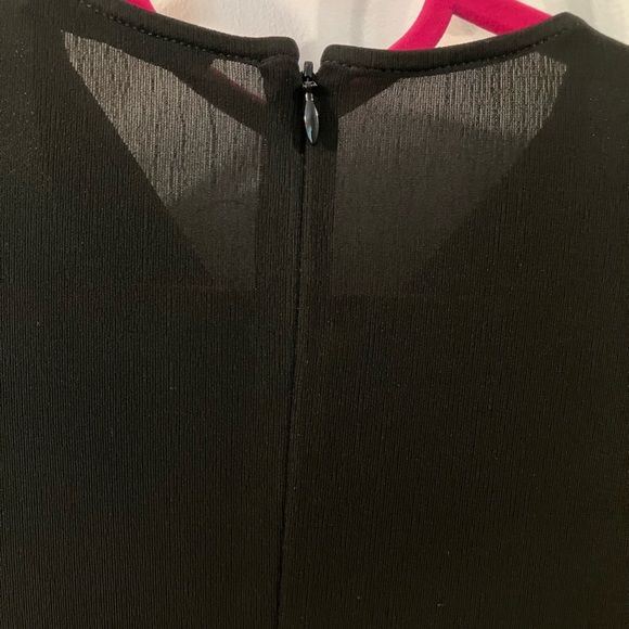 MM.LaFleur Elegant Black Sleeveless Top - Picture 6 of 6